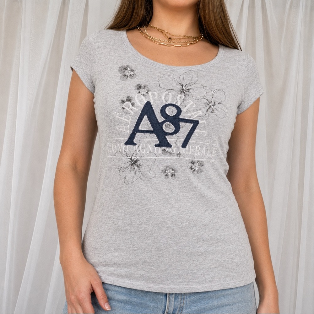 vintage y2k aeropostale grey graphic embroidered logo tee